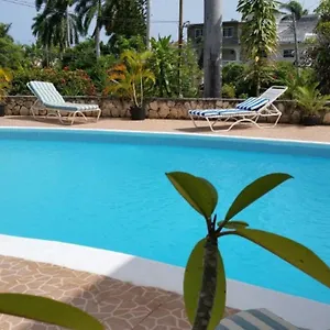 Guest house Chaudhry House Montego Bays- 2nd Floor